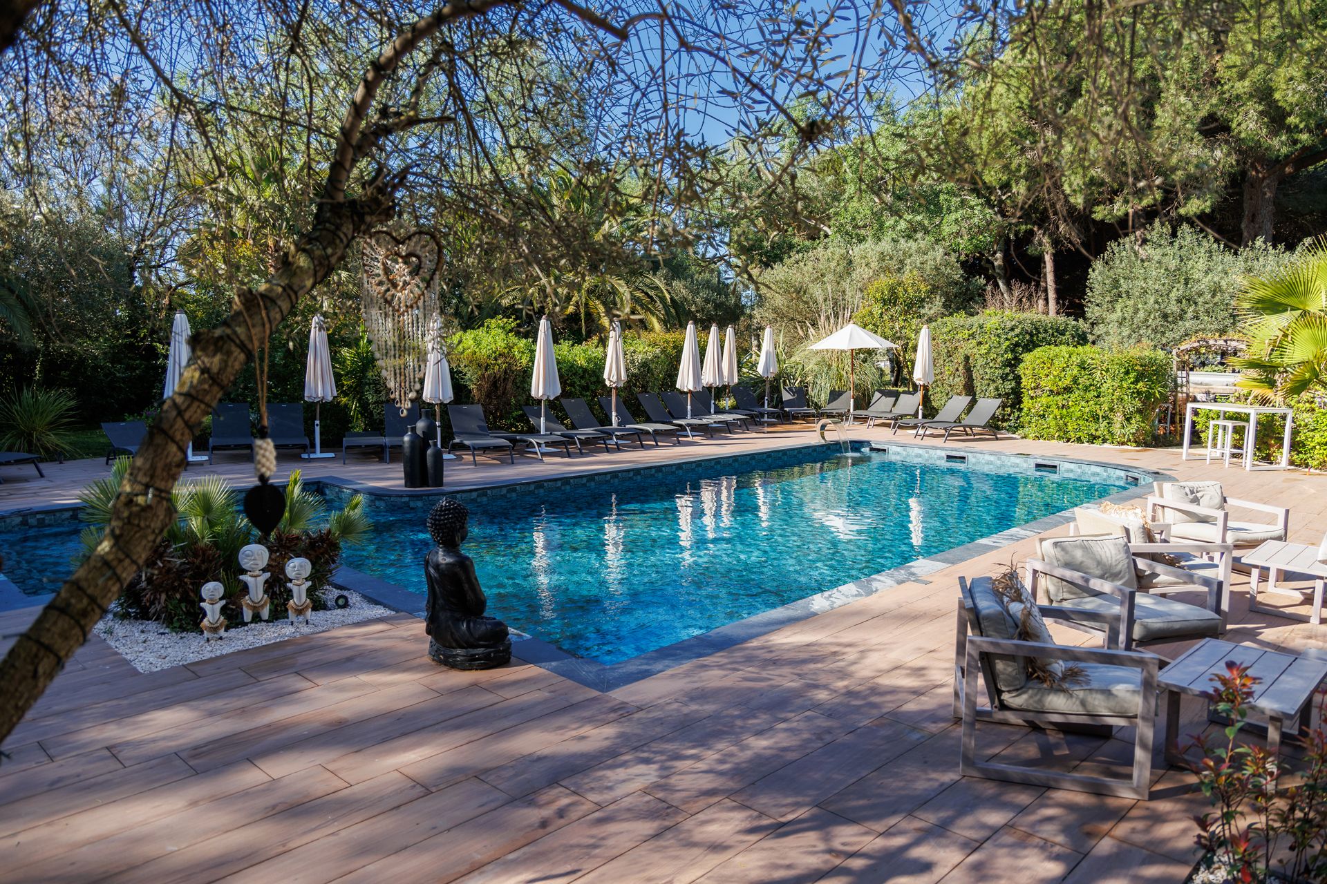 Piscine rénovée au Golf Hôtel de la Grande Motte