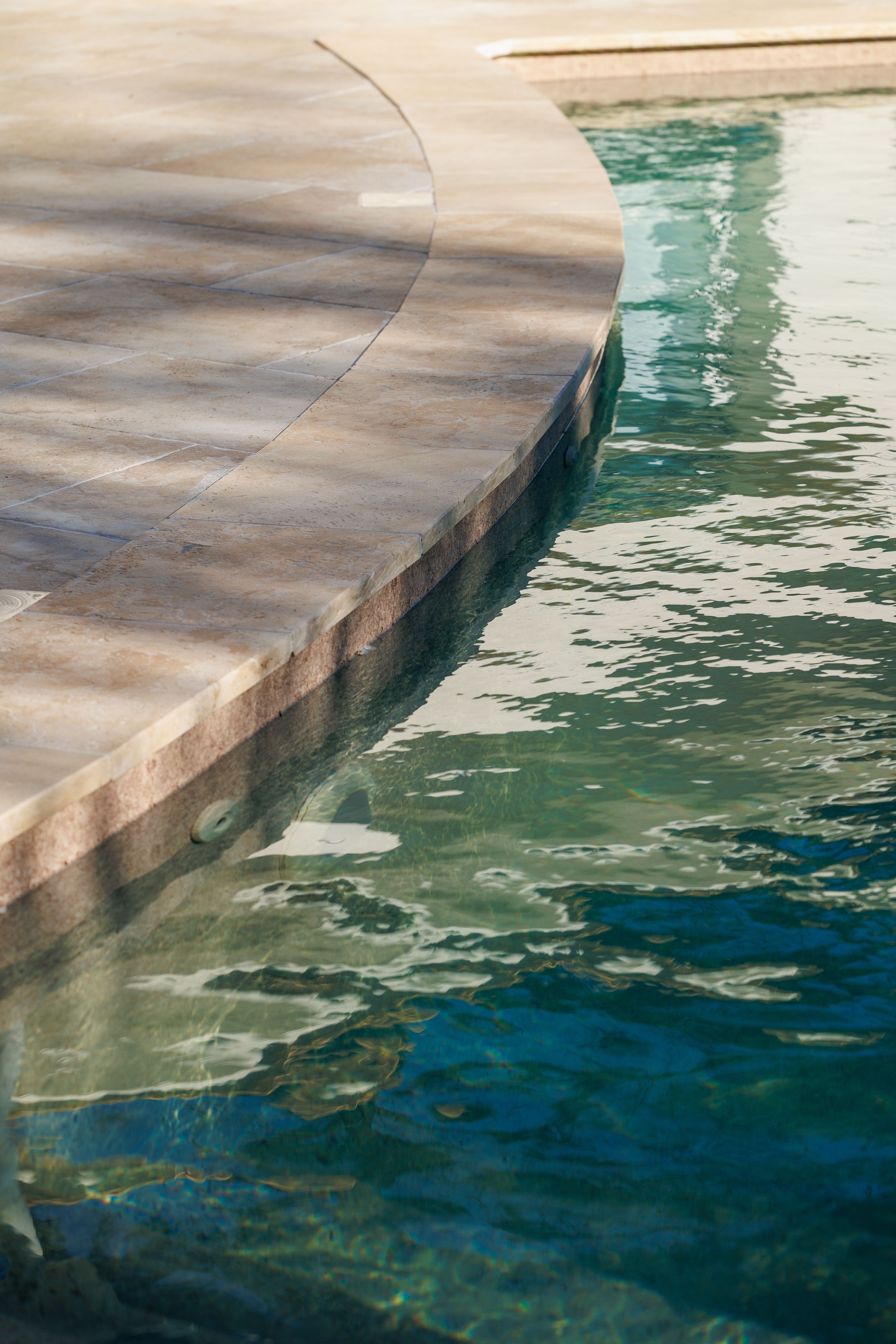 Terrasse piscine le Crès Montpellier