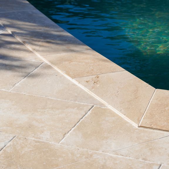 Terrasse piscine le Crès Montpellier